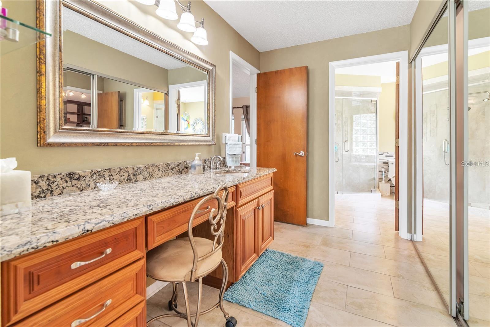 Image 12 of 46 For 2715 Montague Court E