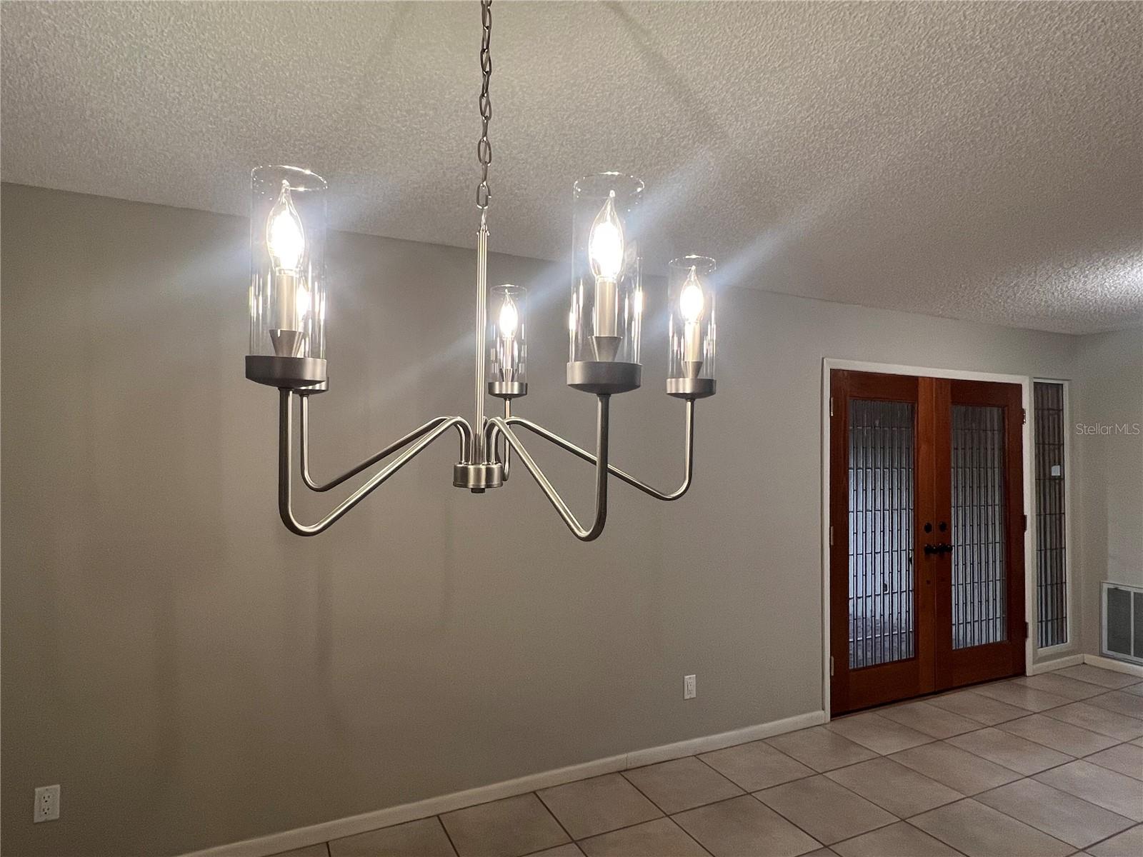 Image 15 of 46 For 2715 Montague Court E