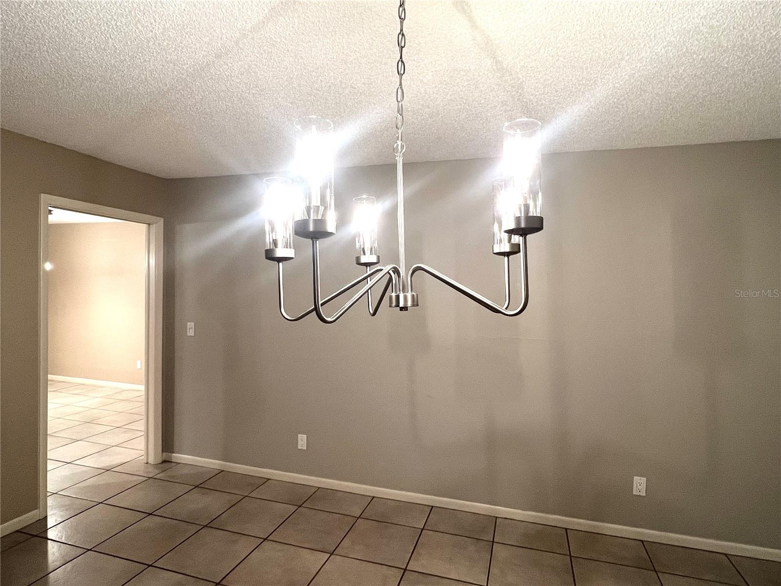 Image 16 of 46 For 2715 Montague Court E