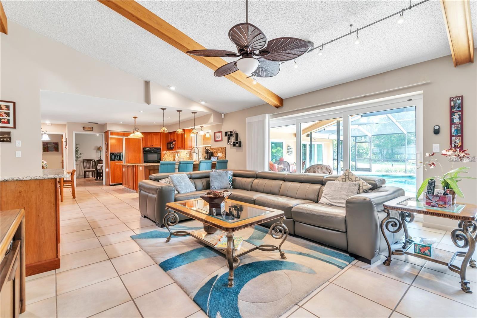 Image 19 of 46 For 2715 Montague Court E