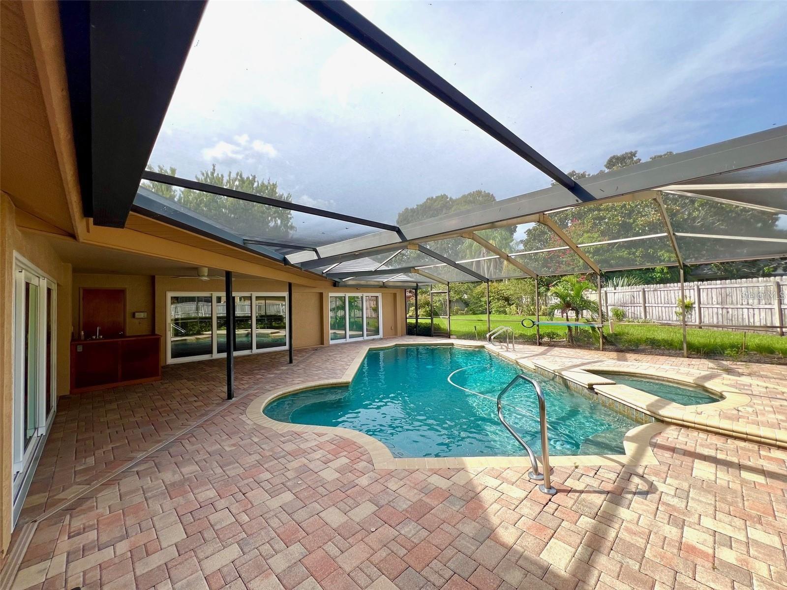 Image 36 of 46 For 2715 Montague Court E