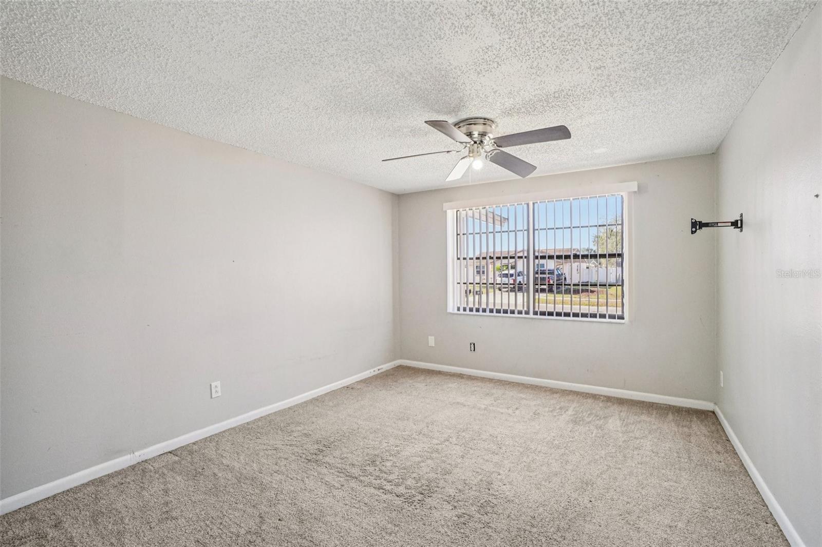 Image 13 of 25 For 6807 White Cliffs Way