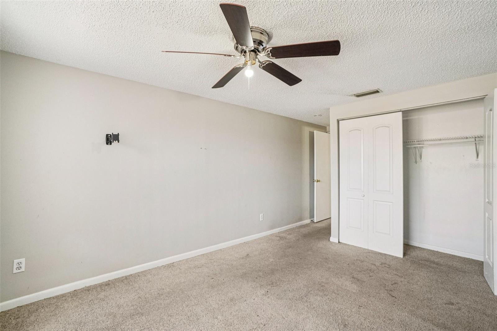 Image 15 of 25 For 6807 White Cliffs Way