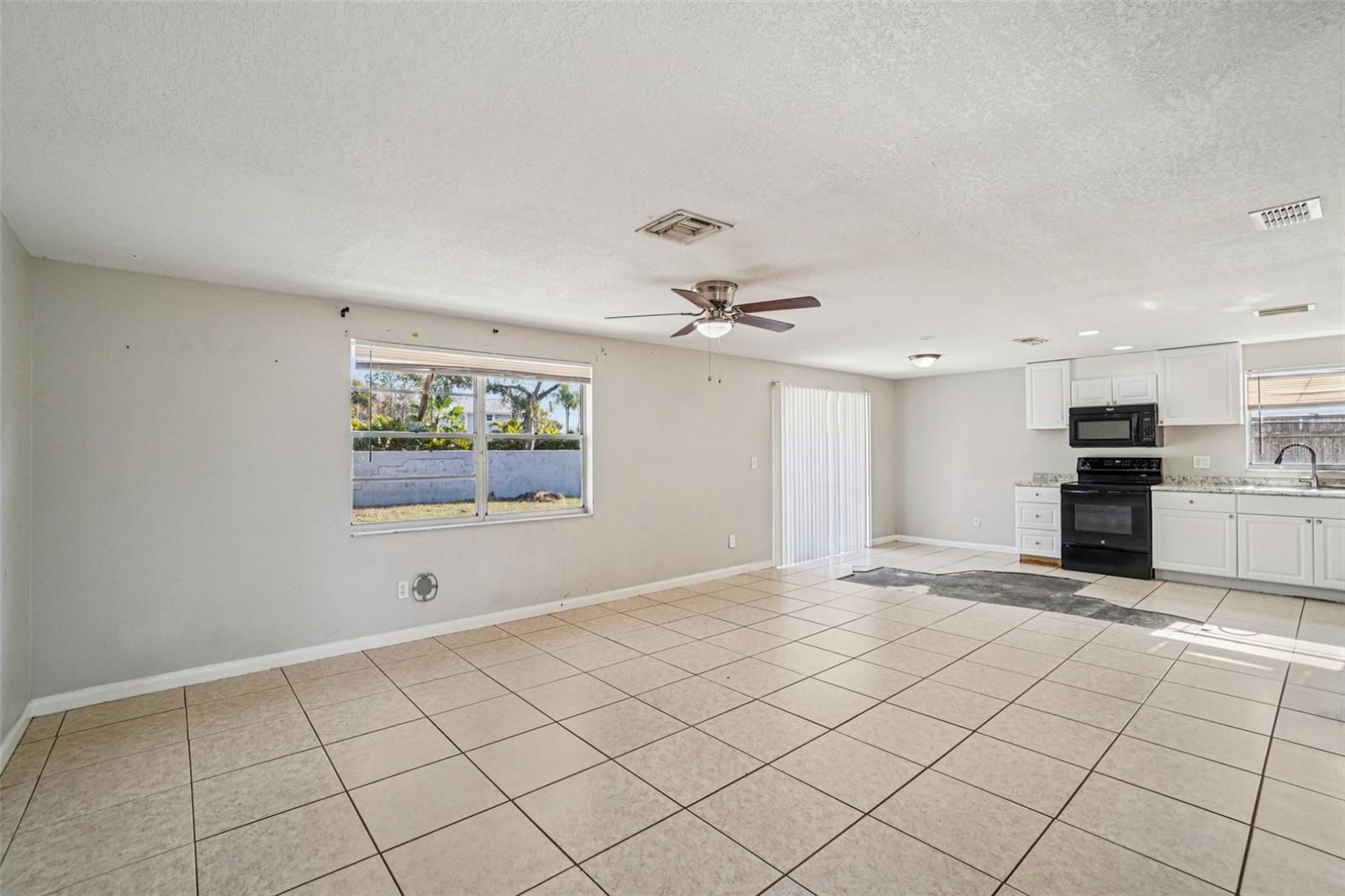 Image 4 of 25 For 6807 White Cliffs Way