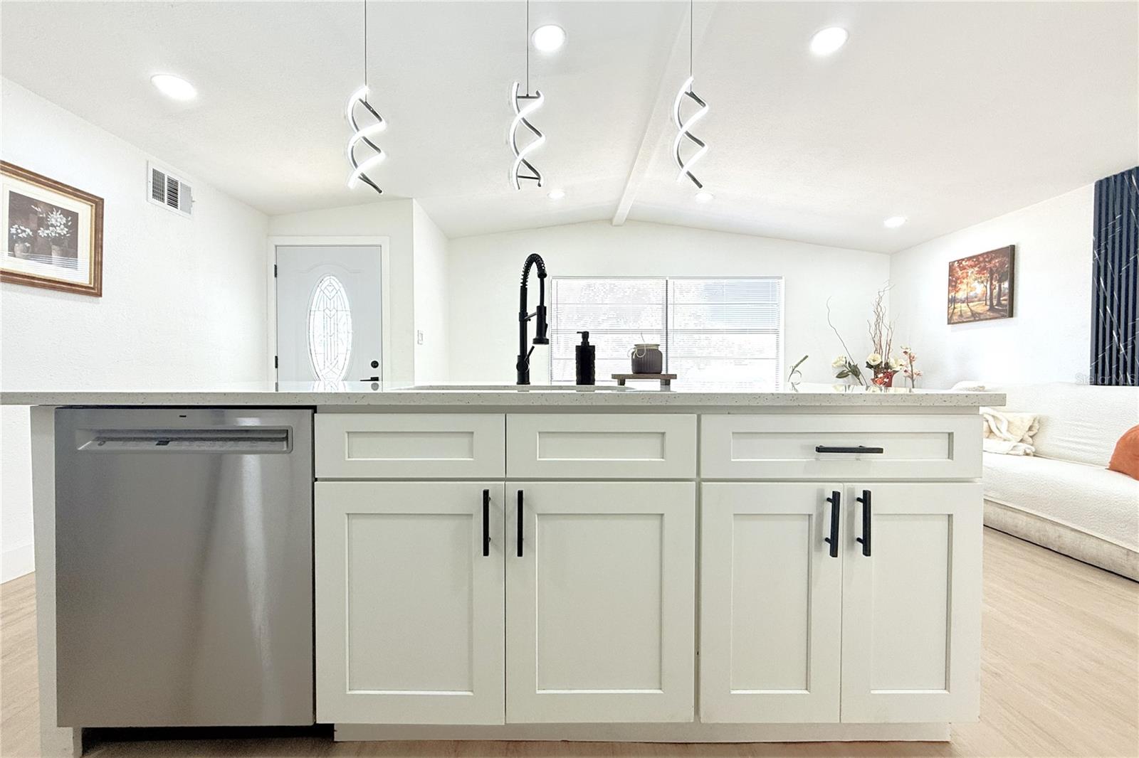 Listing photo id 20 for 8816 Ashman Road