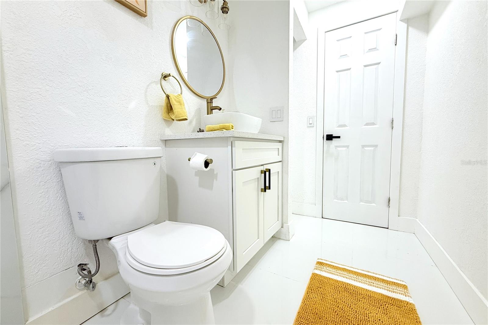 Listing photo id 30 for 8816 Ashman Road