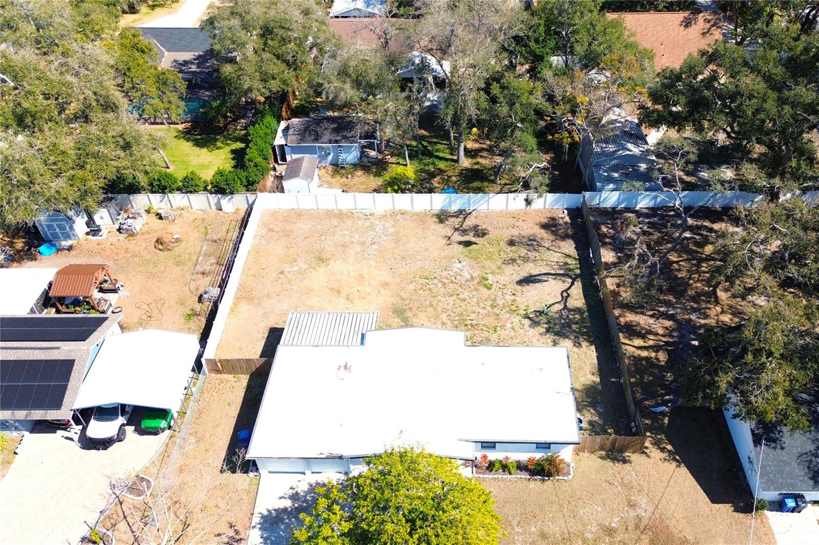 Listing photo id 41 for 8816 Ashman Road