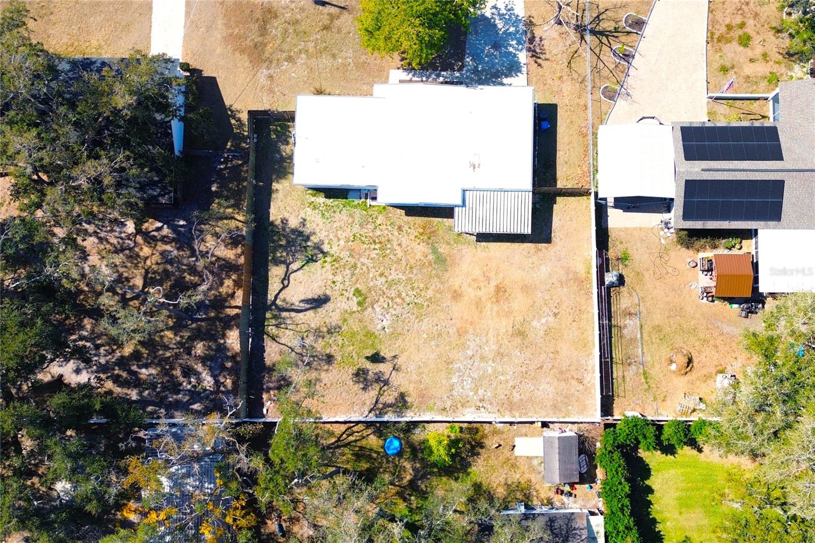 Listing photo id 44 for 8816 Ashman Road