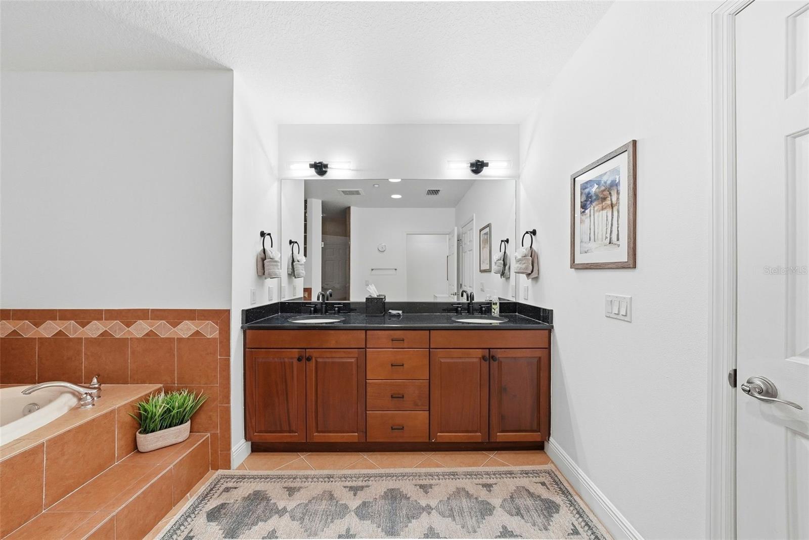 Image 20 of 52 For 17735 Gulf Boulevard 405