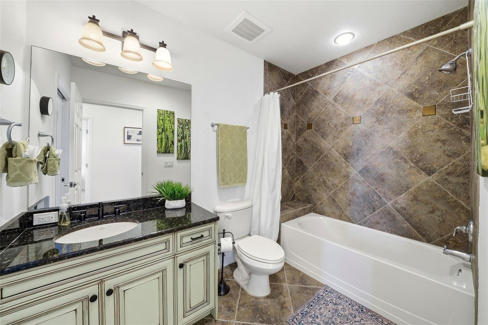 Image 34 of 52 For 17735 Gulf Boulevard 405