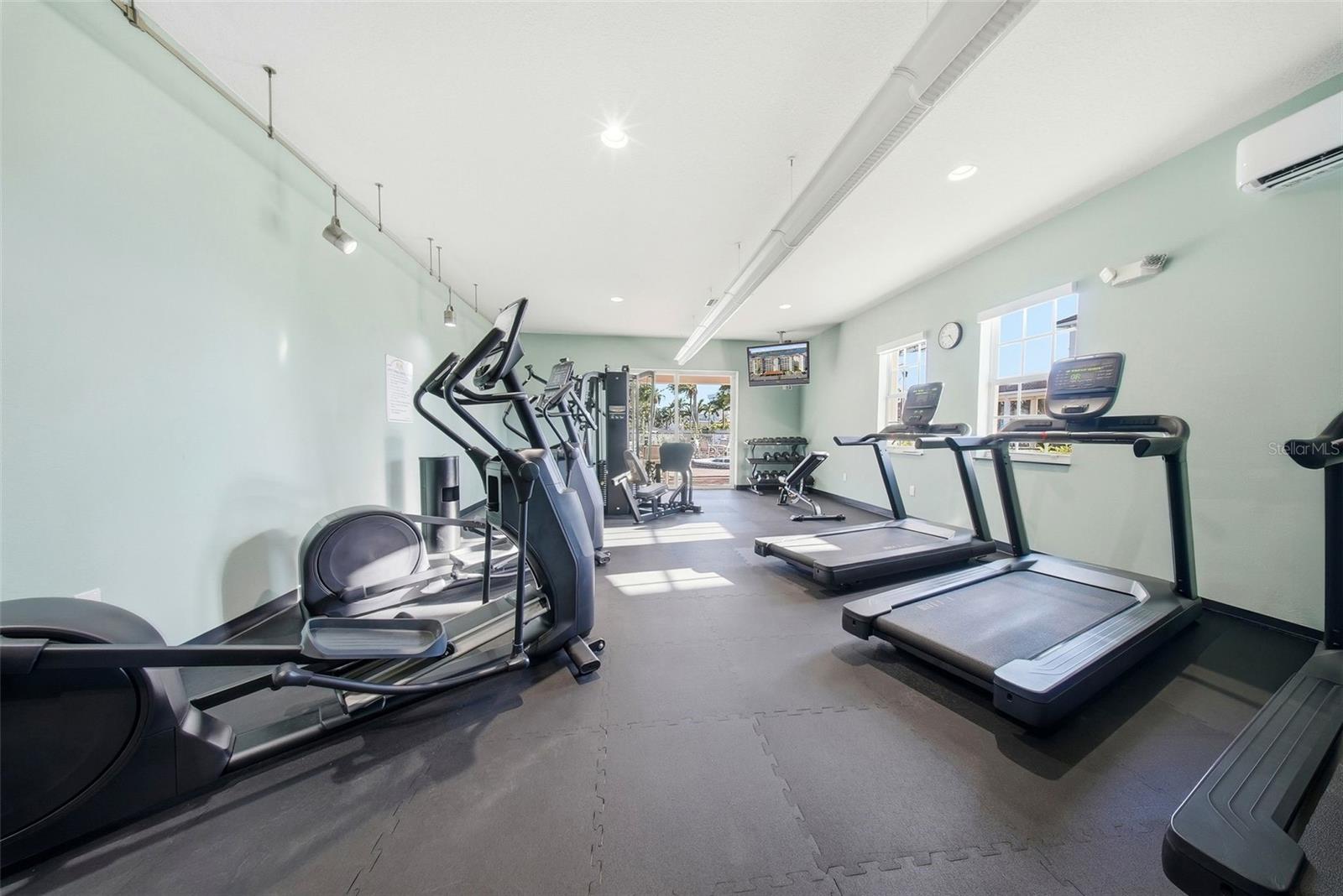 Image 43 of 52 For 17735 Gulf Boulevard 405