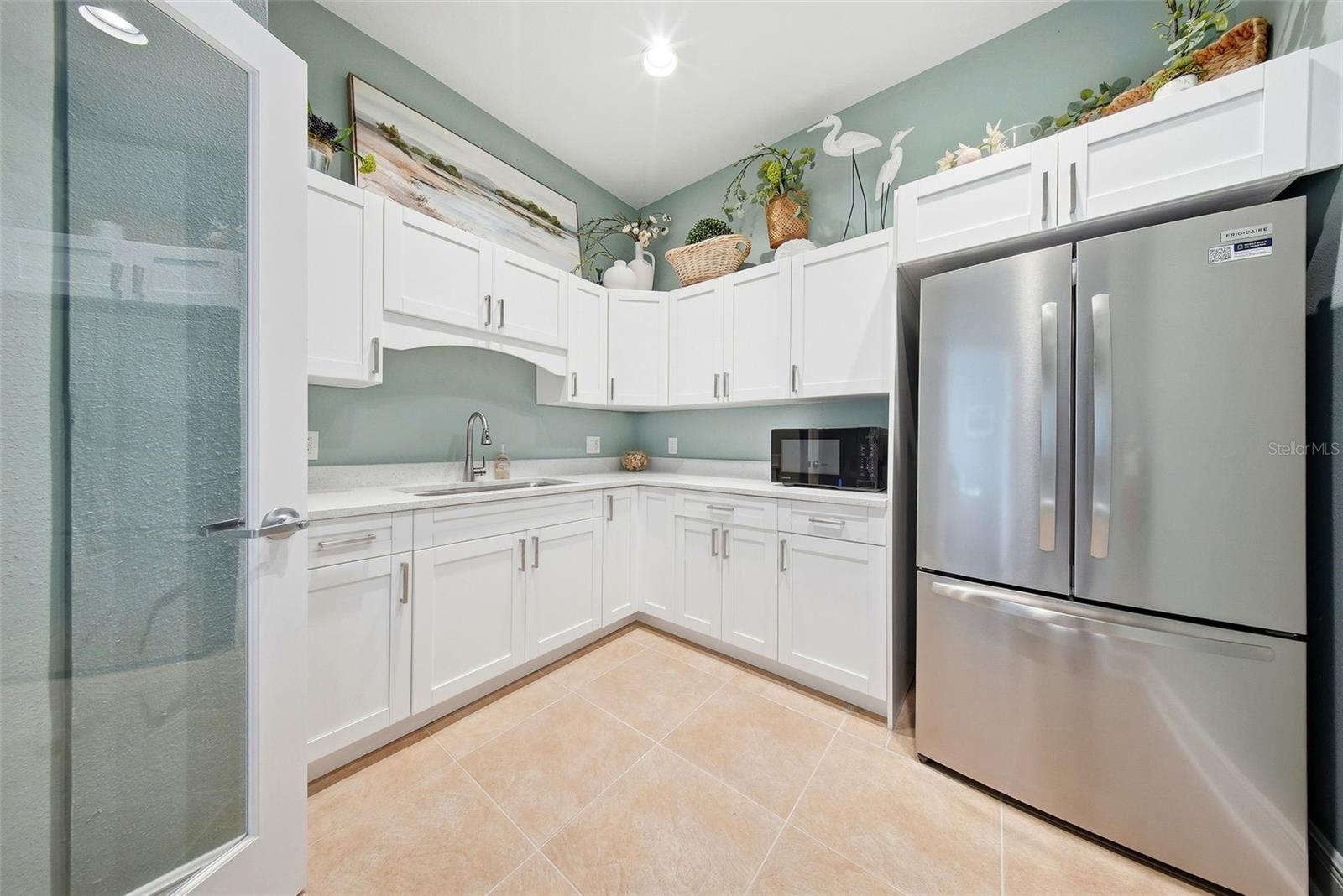 Image 47 of 52 For 17735 Gulf Boulevard 405