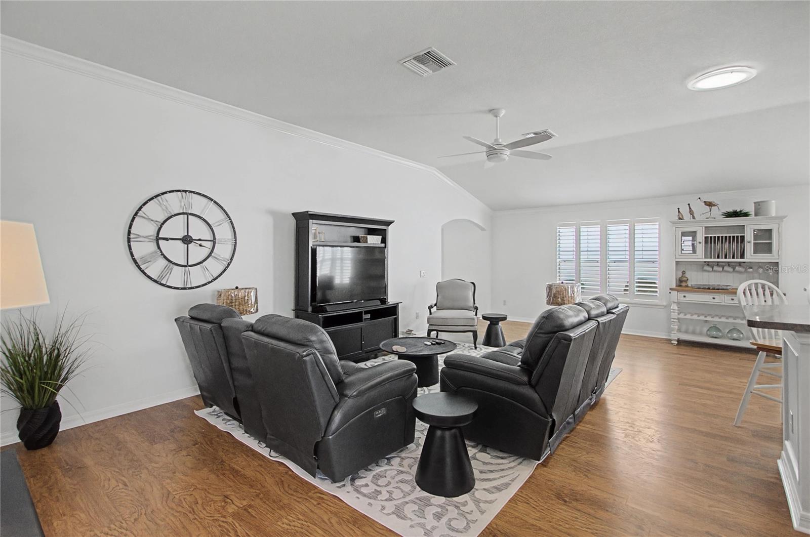 Image 12 of 47 For 1106 Southern Sun Dr