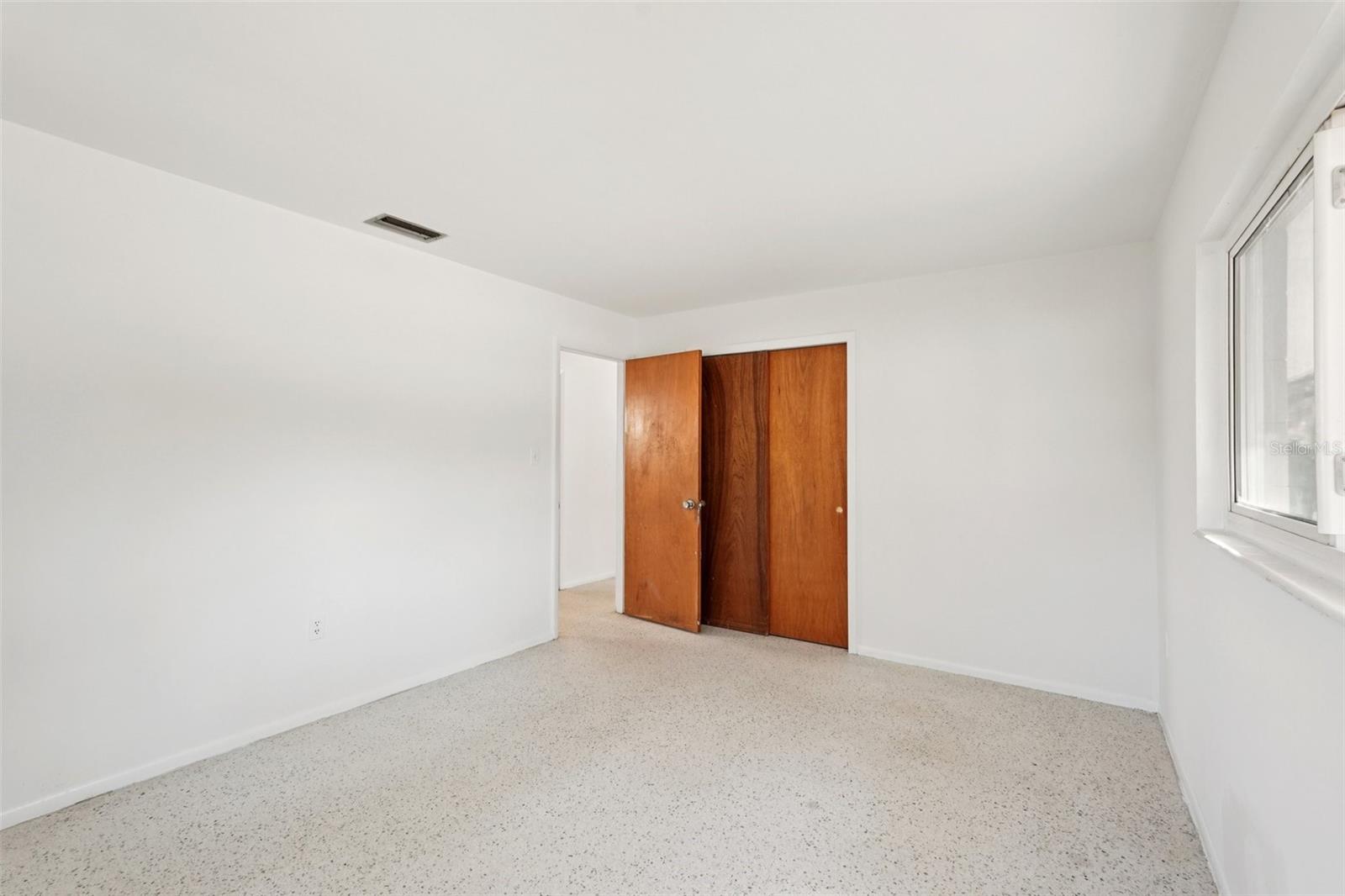 Image 19 of 31 For 4923 Brookmeade Drive