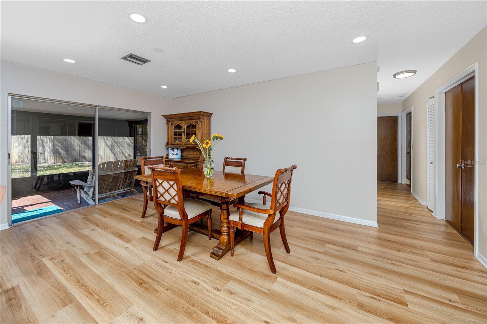 Image 16 of 48 For 14012 Cascade Lane