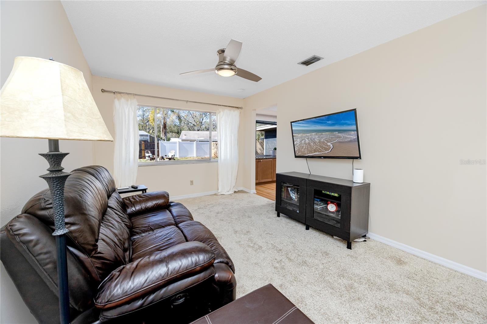 Image 8 of 48 For 14012 Cascade Lane