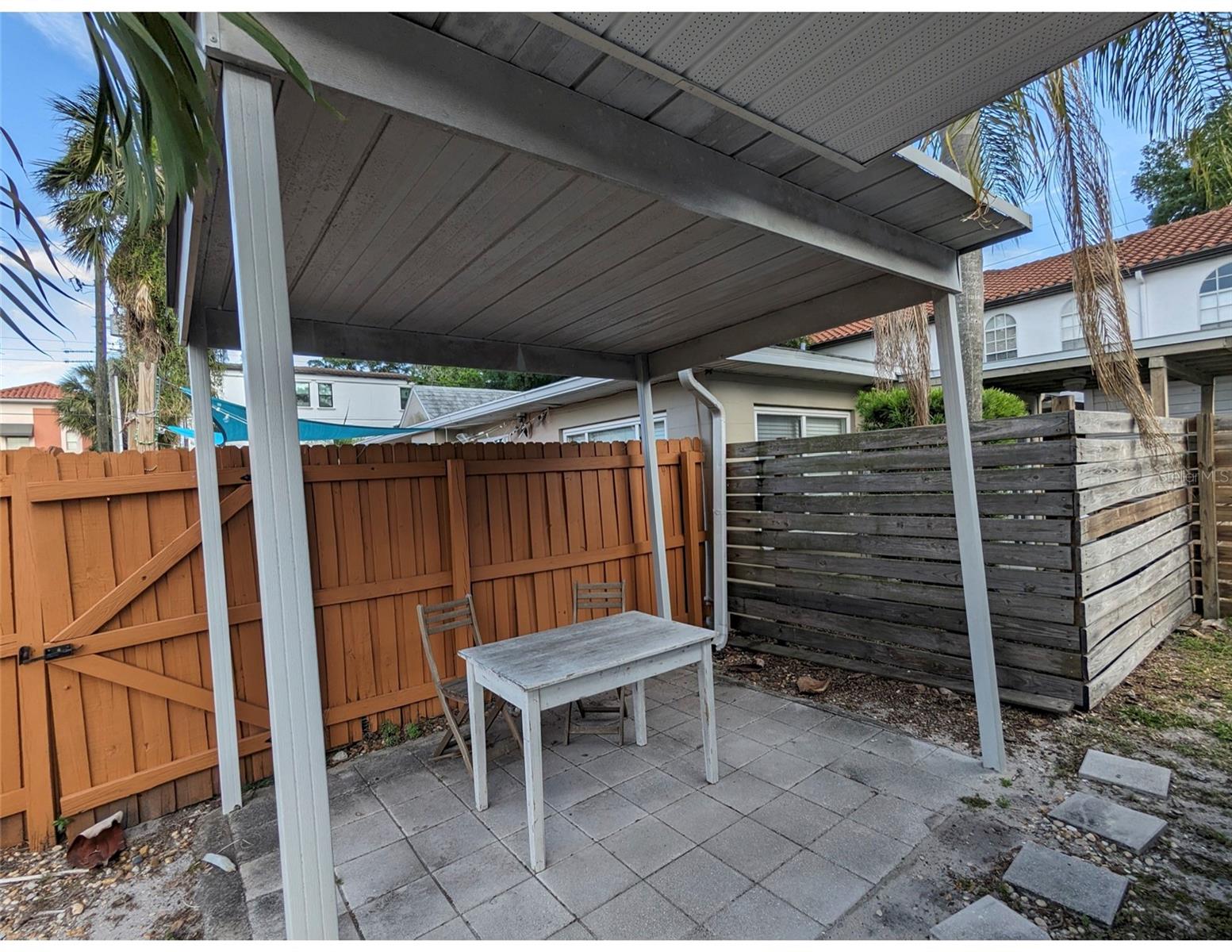 Image 8 of 9 For 411 Albany Avenue 3