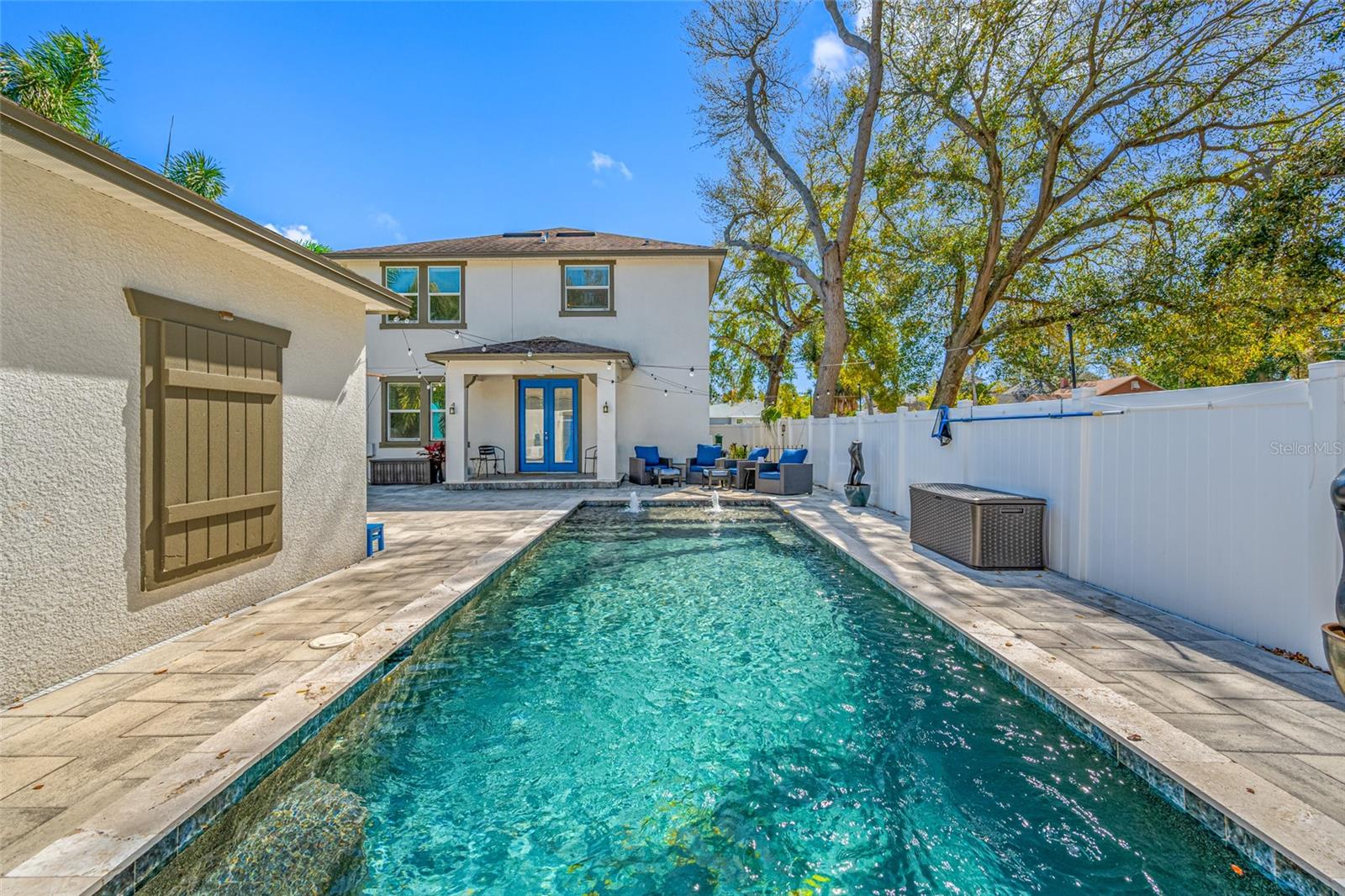 Image 2 of 43 For 827 12th Avenue S