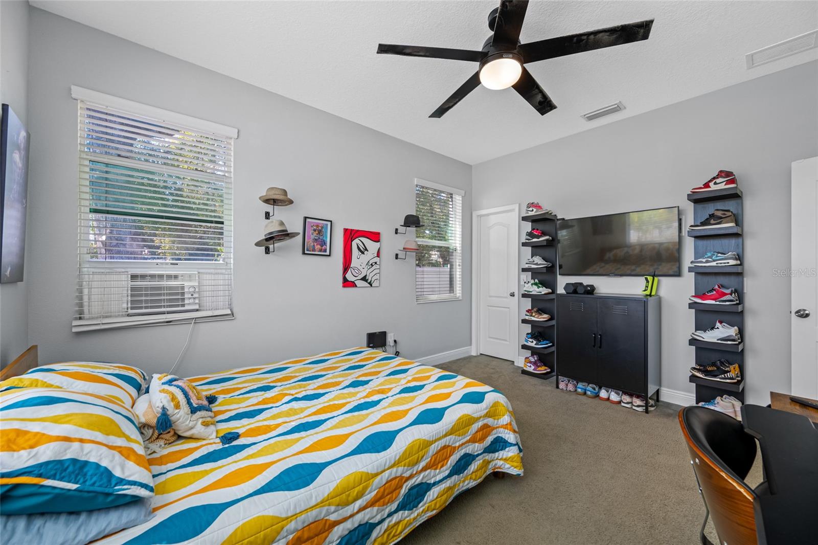 Image 23 of 43 For 827 12th Avenue S