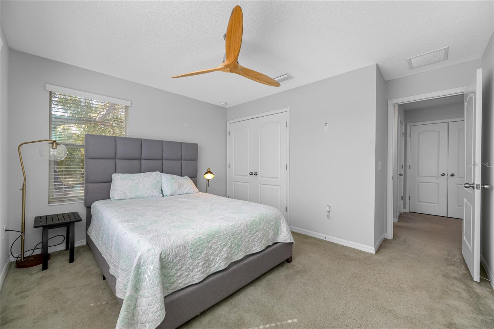 Image 30 of 43 For 827 12th Avenue S