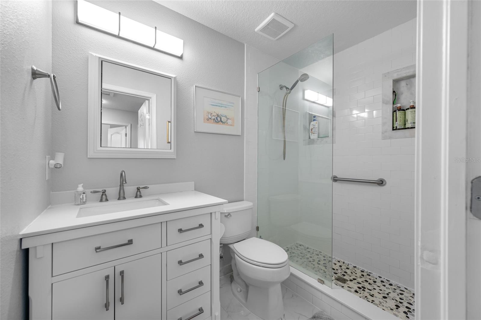 Image 31 of 43 For 827 12th Avenue S