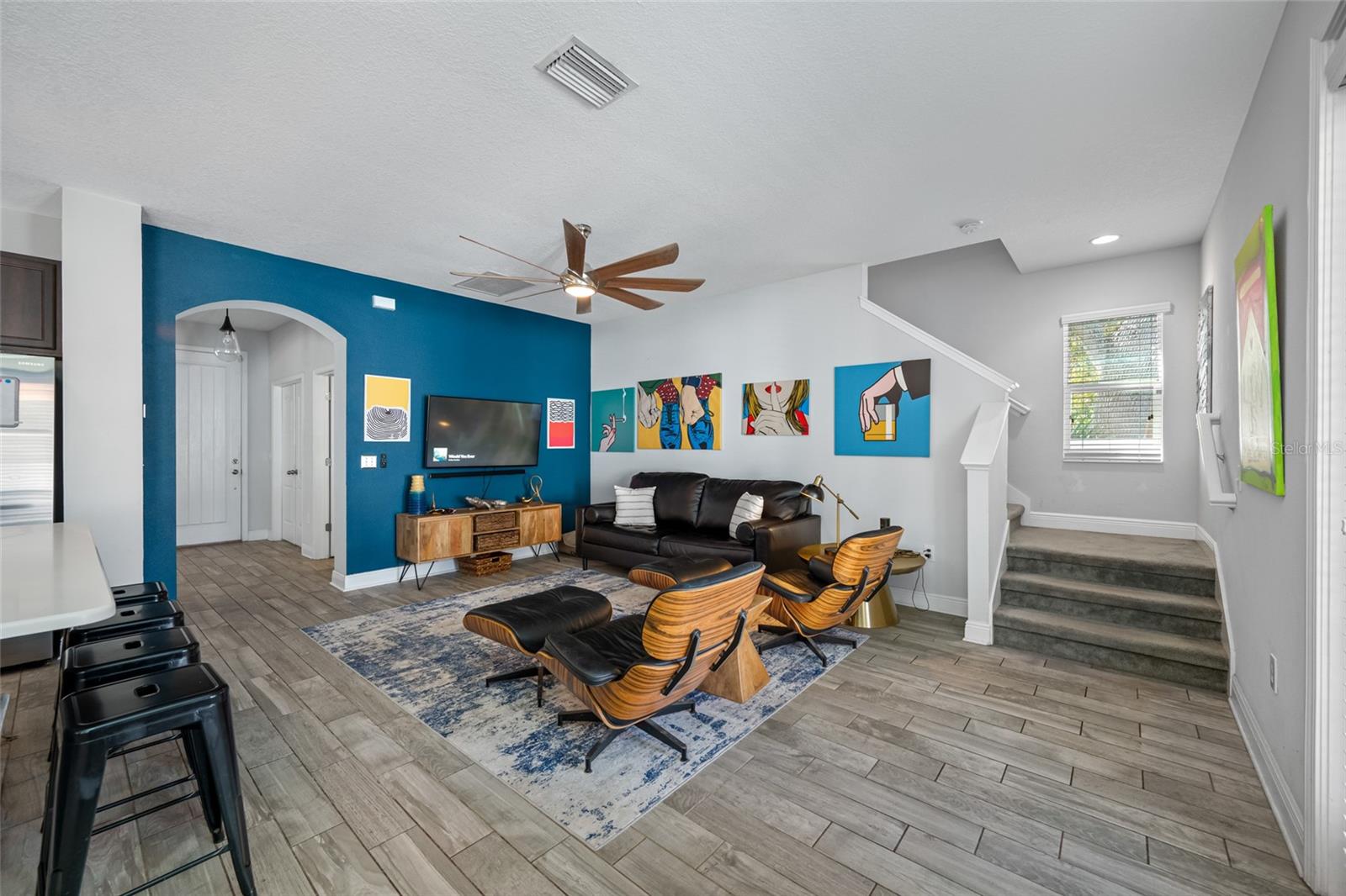 Image 9 of 43 For 827 12th Avenue S