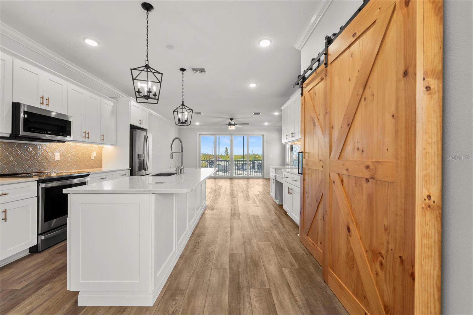 Image 11 of 80 For 1299 Savona Drive Ne