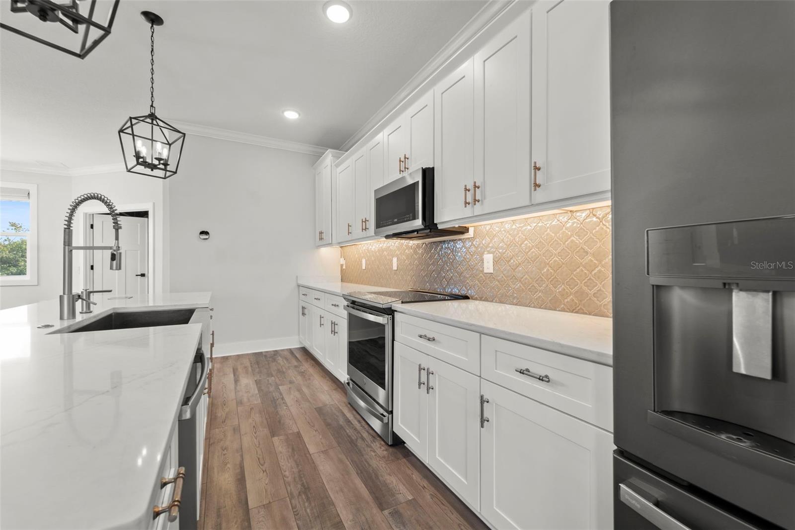 Image 13 of 80 For 1299 Savona Drive Ne