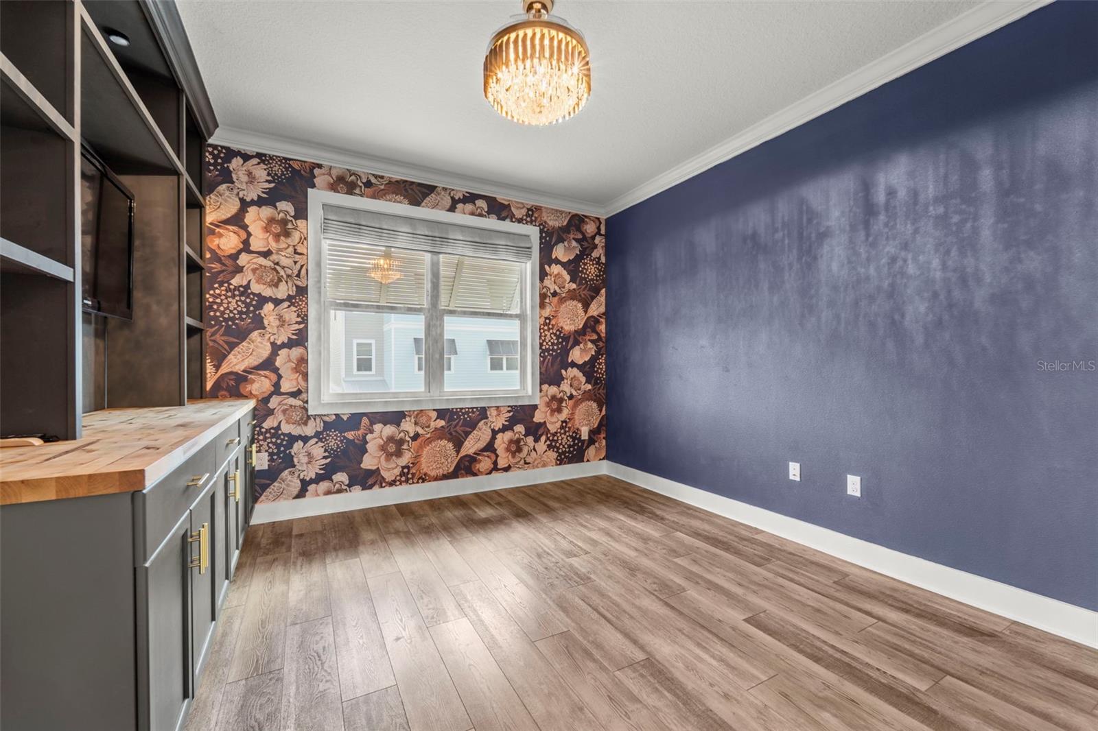 Image 21 of 80 For 1299 Savona Drive Ne