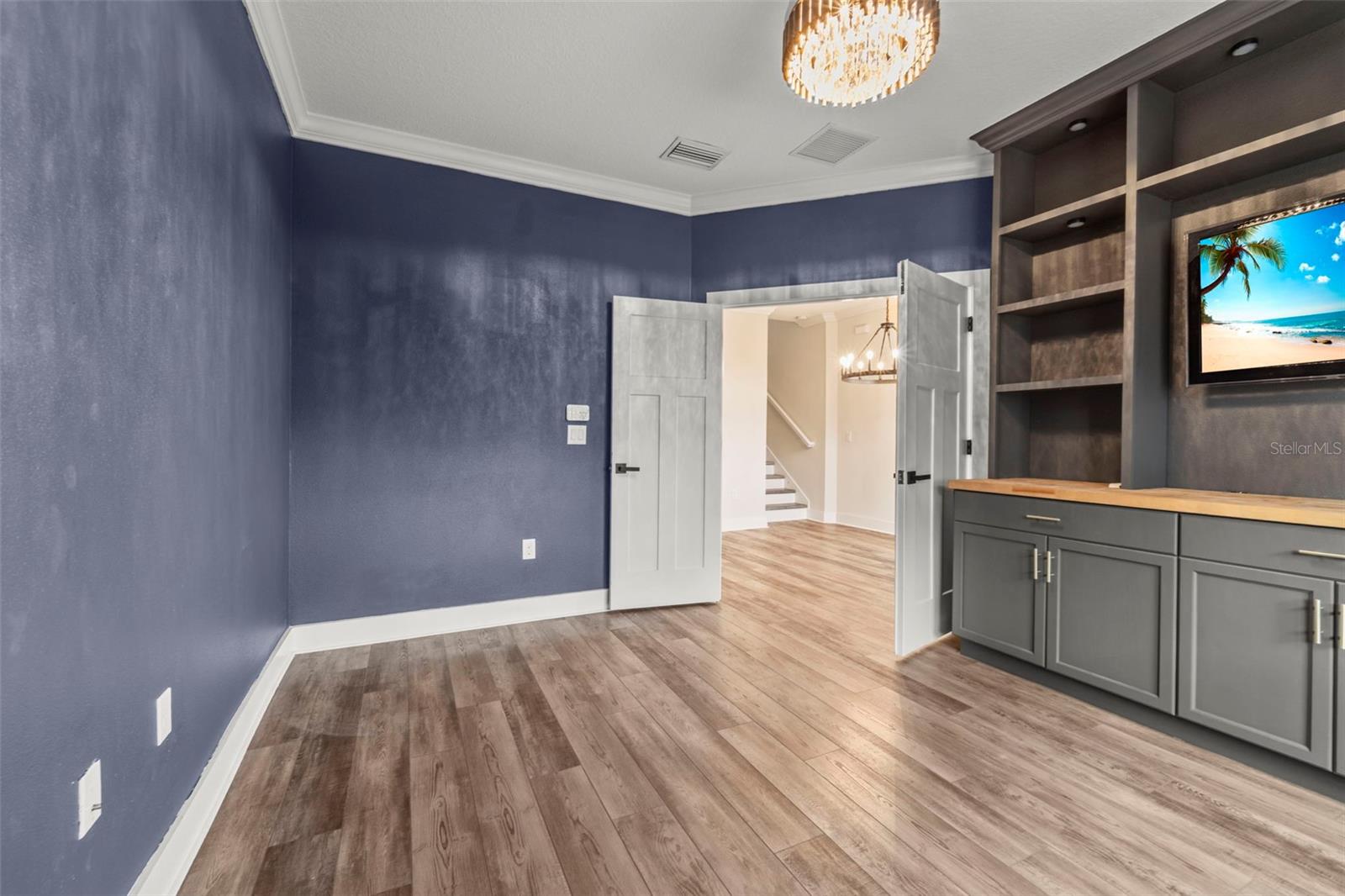 Image 22 of 80 For 1299 Savona Drive Ne