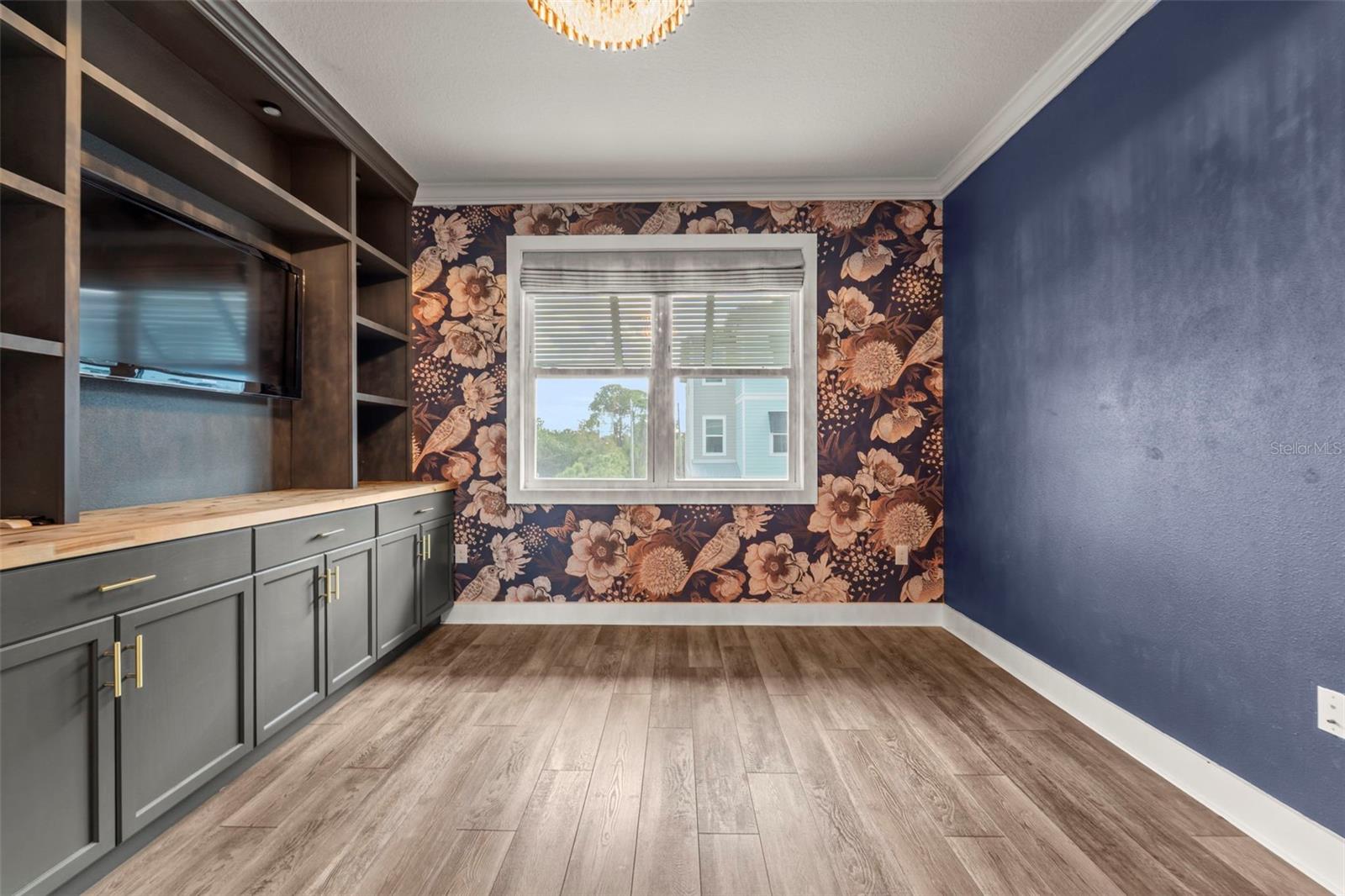 Image 23 of 80 For 1299 Savona Drive Ne