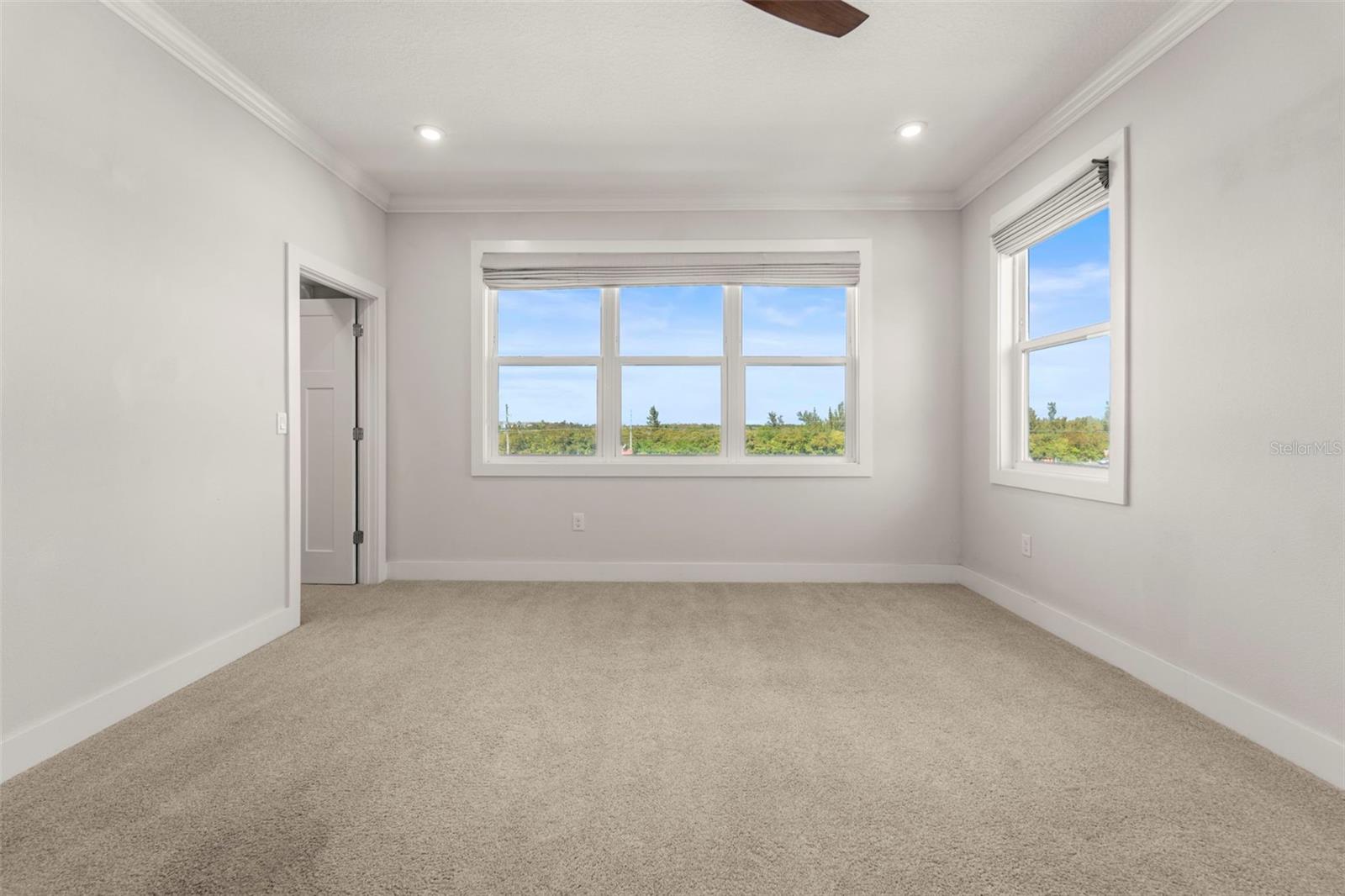 Image 28 of 80 For 1299 Savona Drive Ne