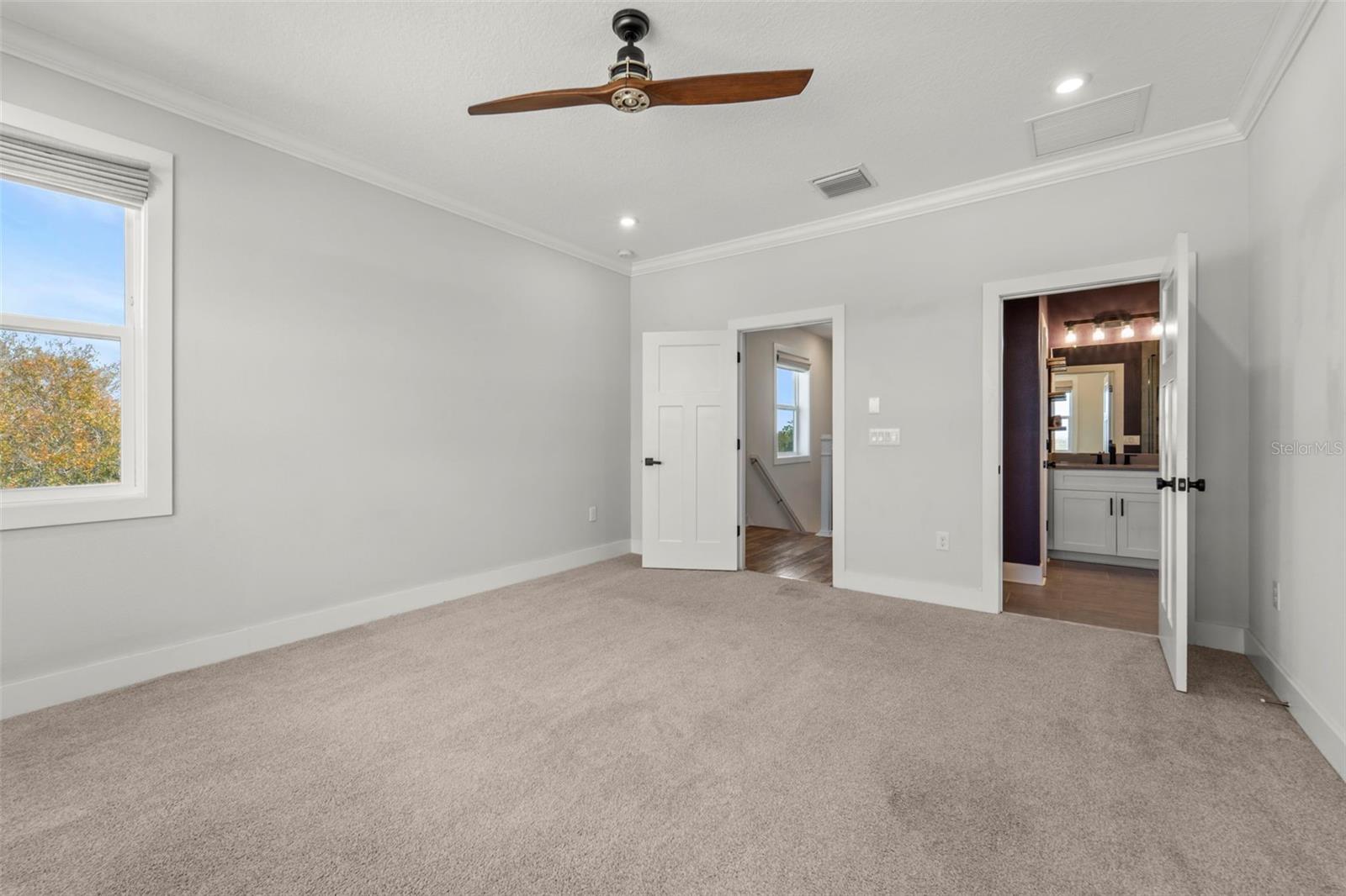 Image 29 of 80 For 1299 Savona Drive Ne