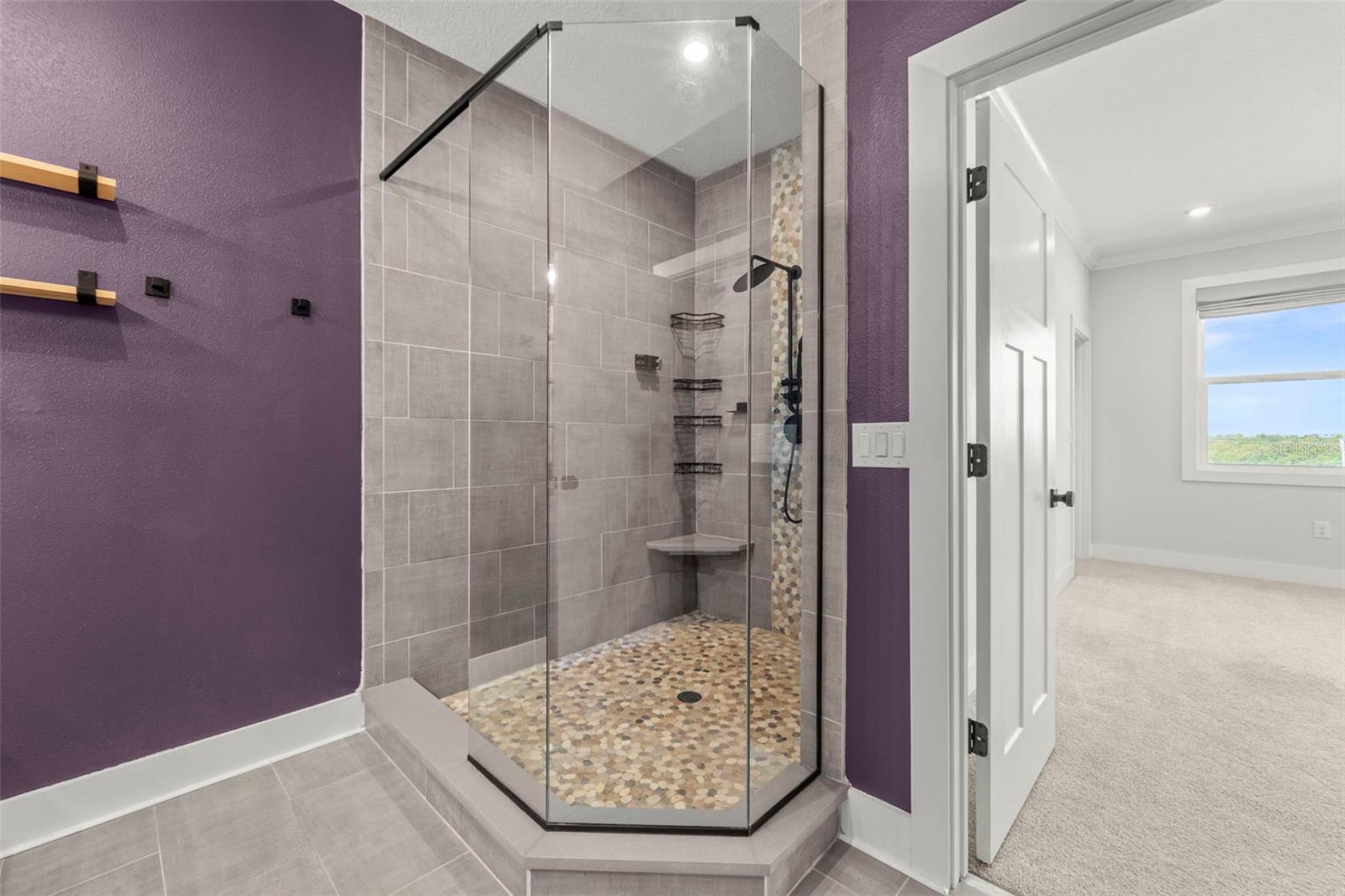 Image 33 of 80 For 1299 Savona Drive Ne