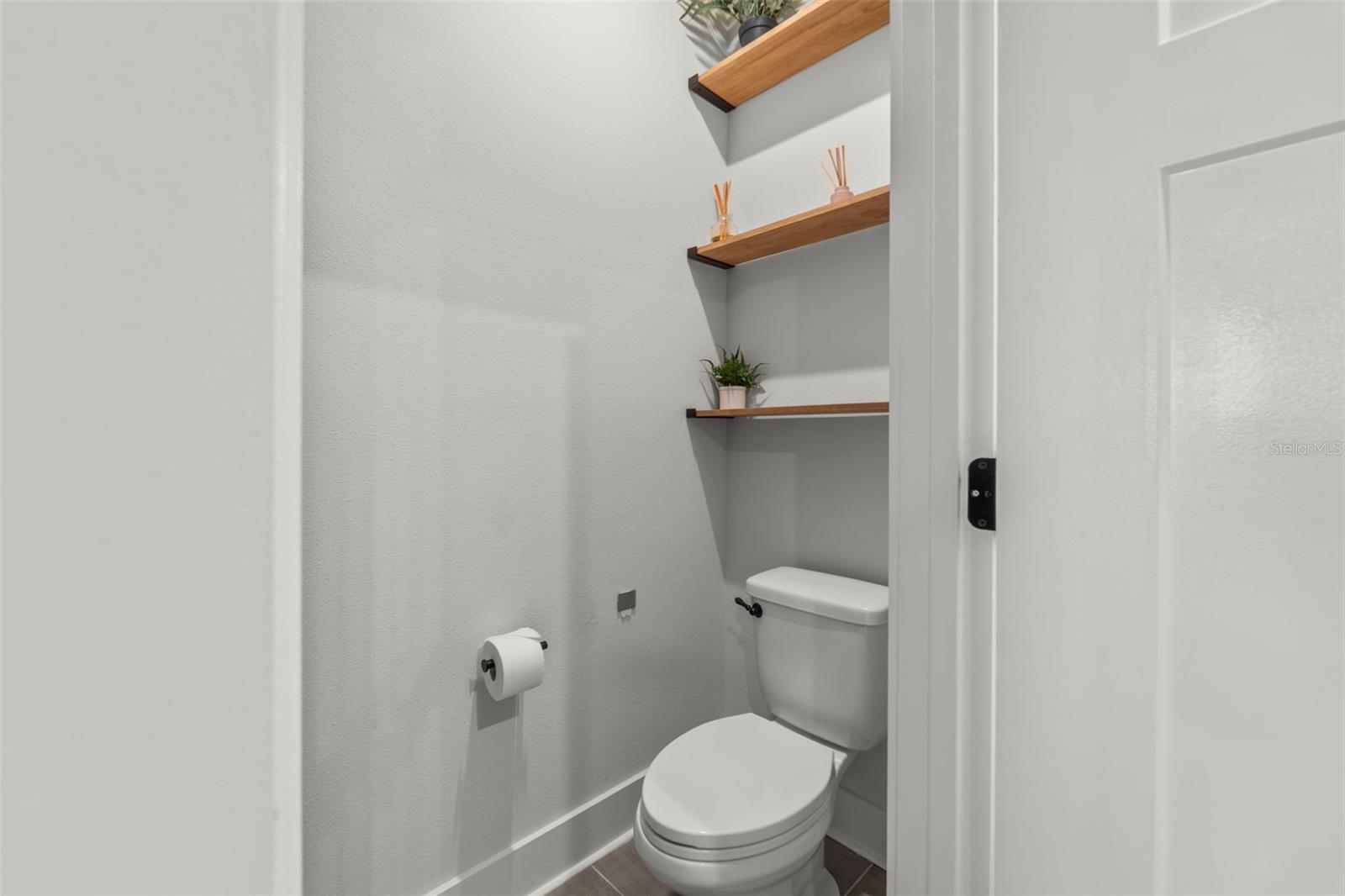 Image 35 of 80 For 1299 Savona Drive Ne