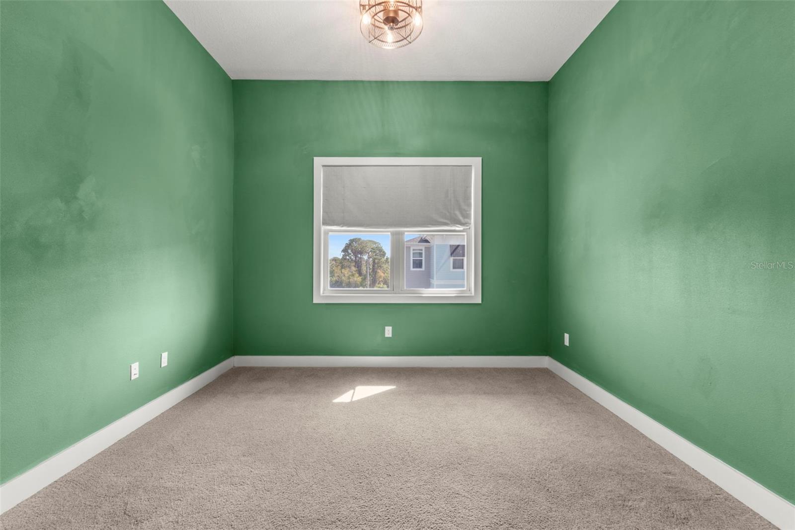 Image 44 of 80 For 1299 Savona Drive Ne