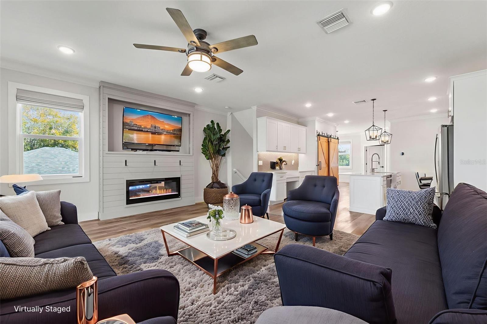 Image 5 of 80 For 1299 Savona Drive Ne