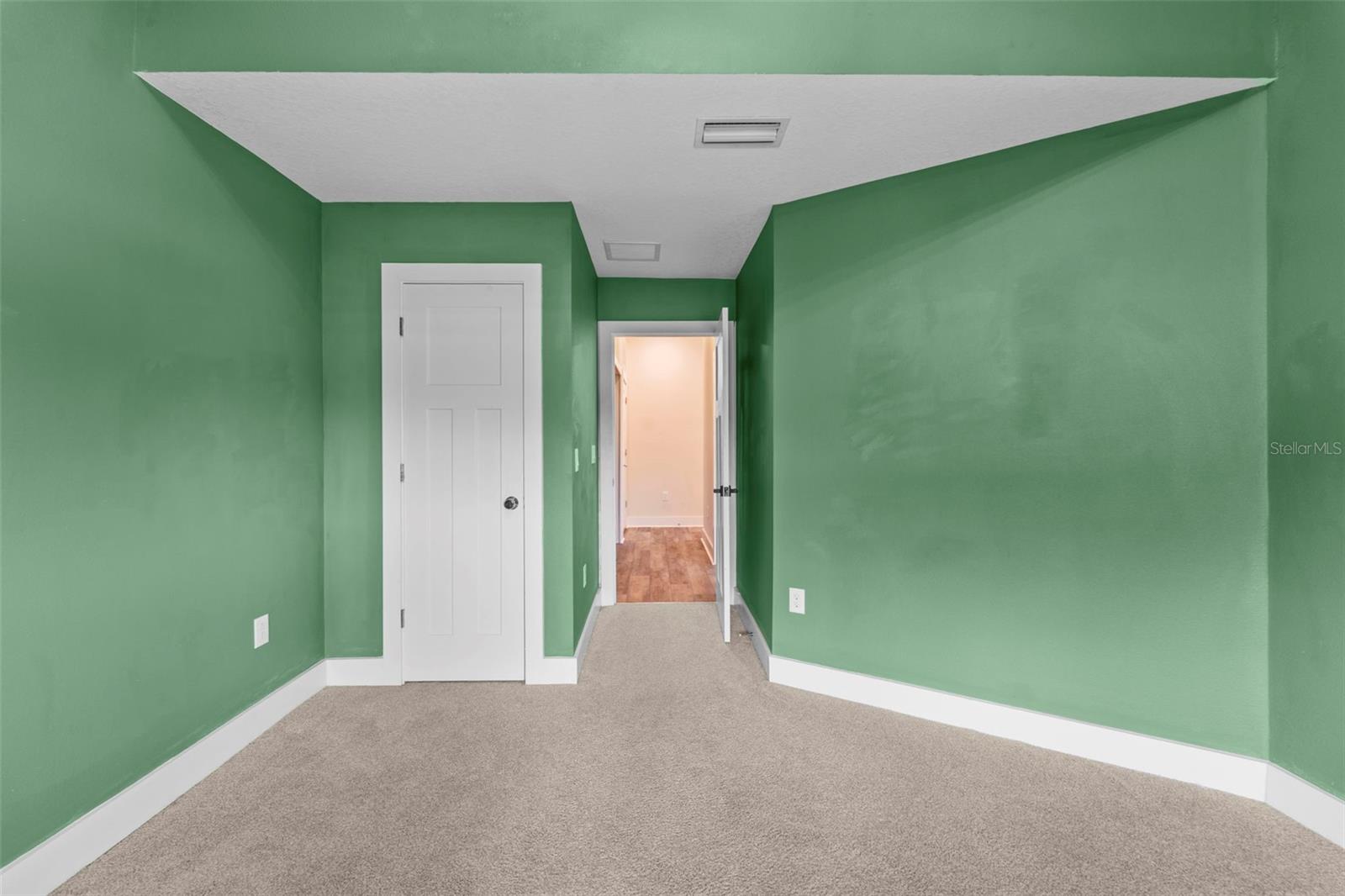 Image 50 of 80 For 1299 Savona Drive Ne