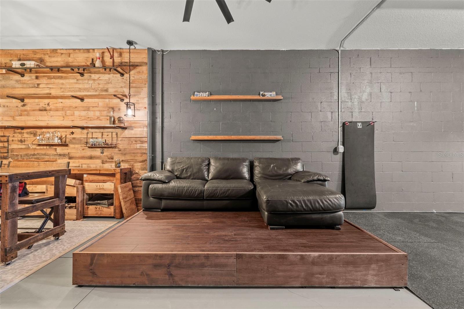 Image 54 of 80 For 1299 Savona Drive Ne