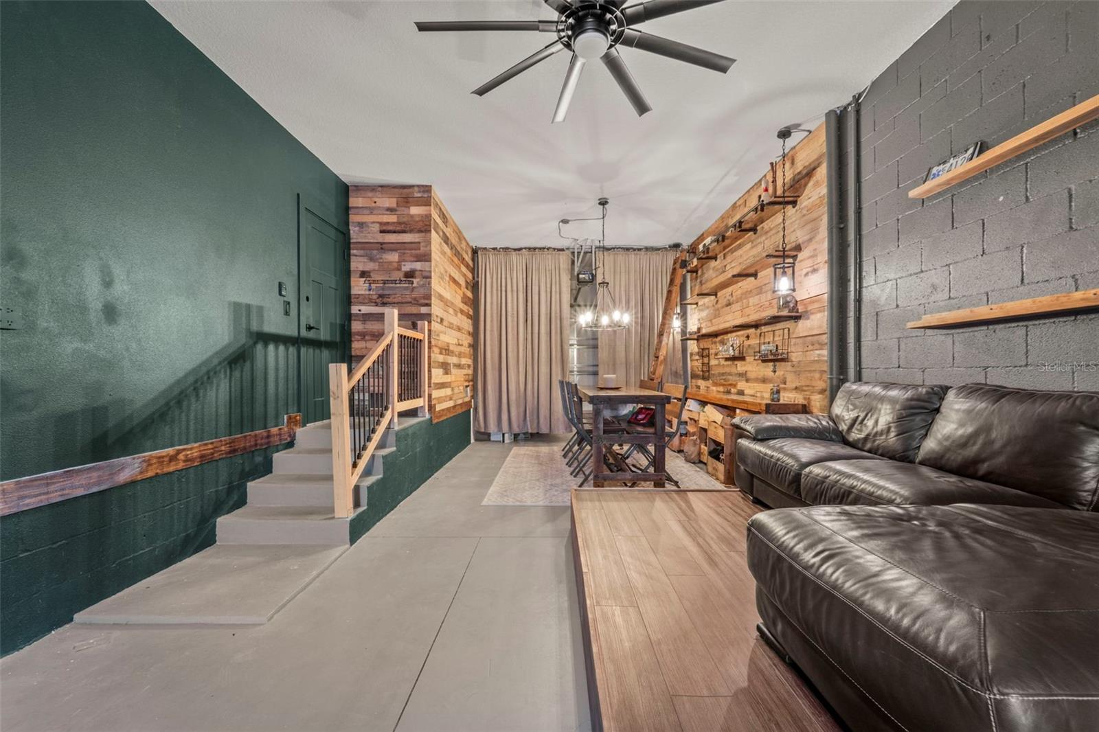 Image 55 of 80 For 1299 Savona Drive Ne