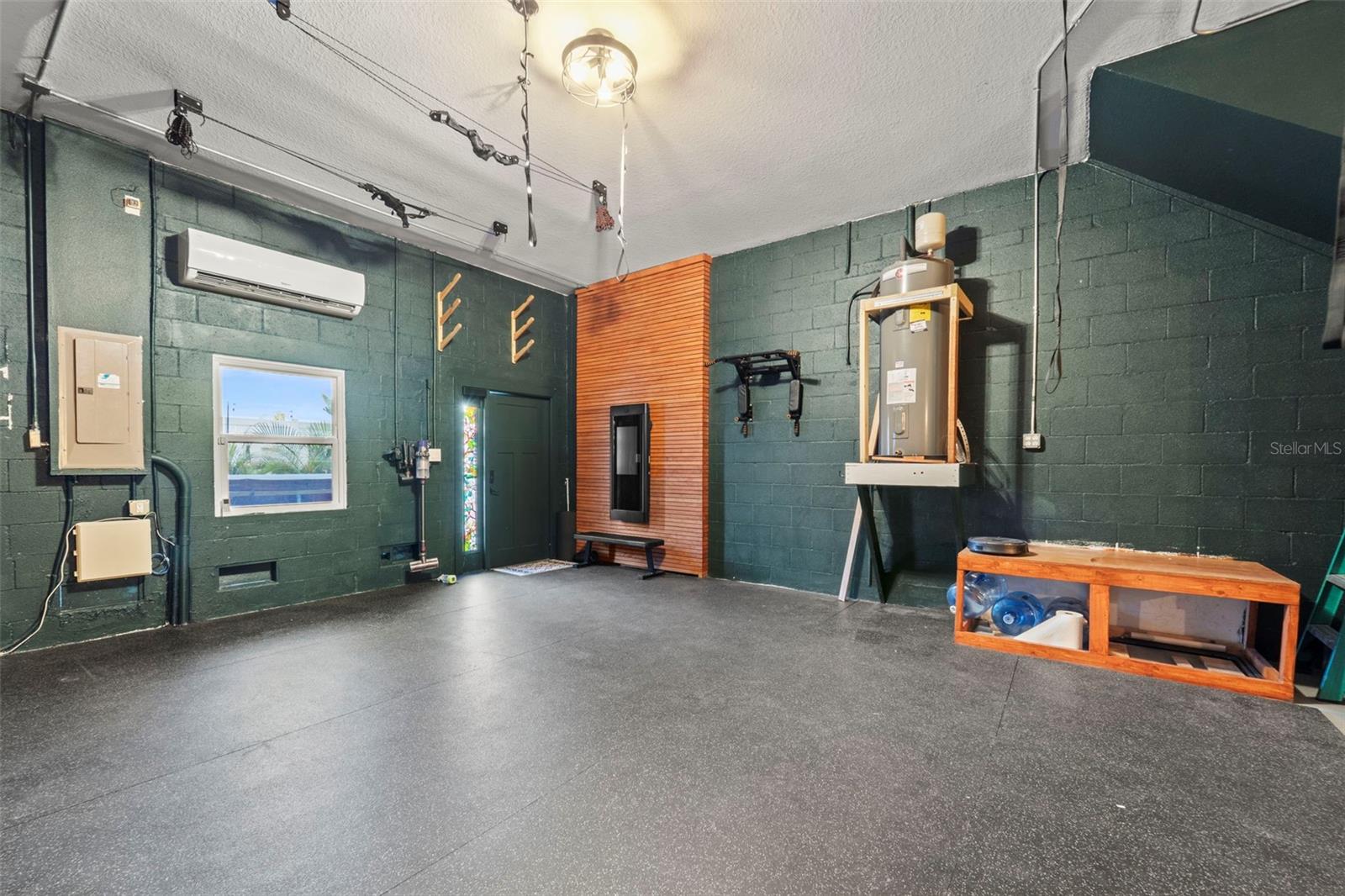 Image 58 of 80 For 1299 Savona Drive Ne