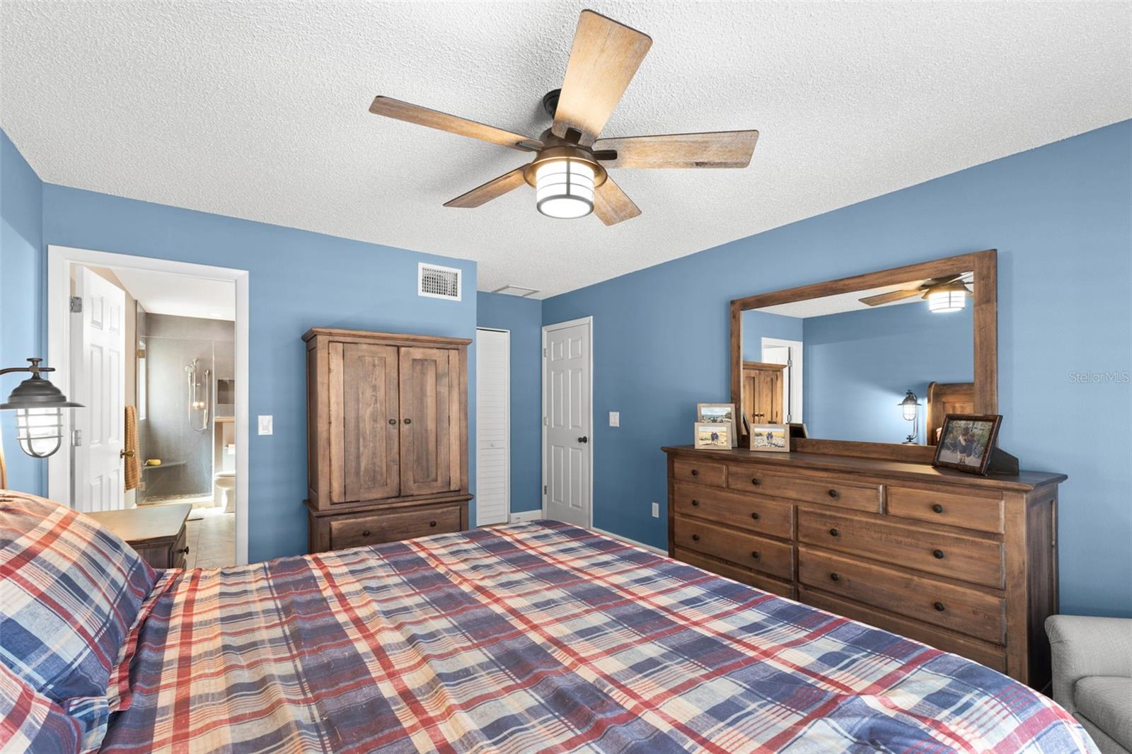 Image 17 of 69 For 1703 Bayhill Drive