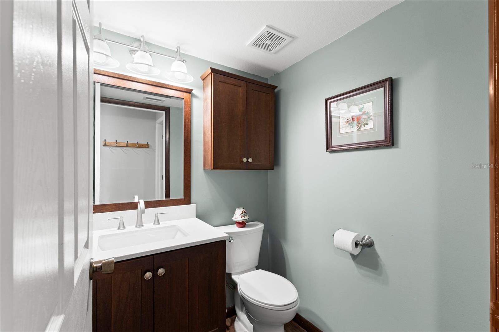 Image 29 of 69 For 1703 Bayhill Drive