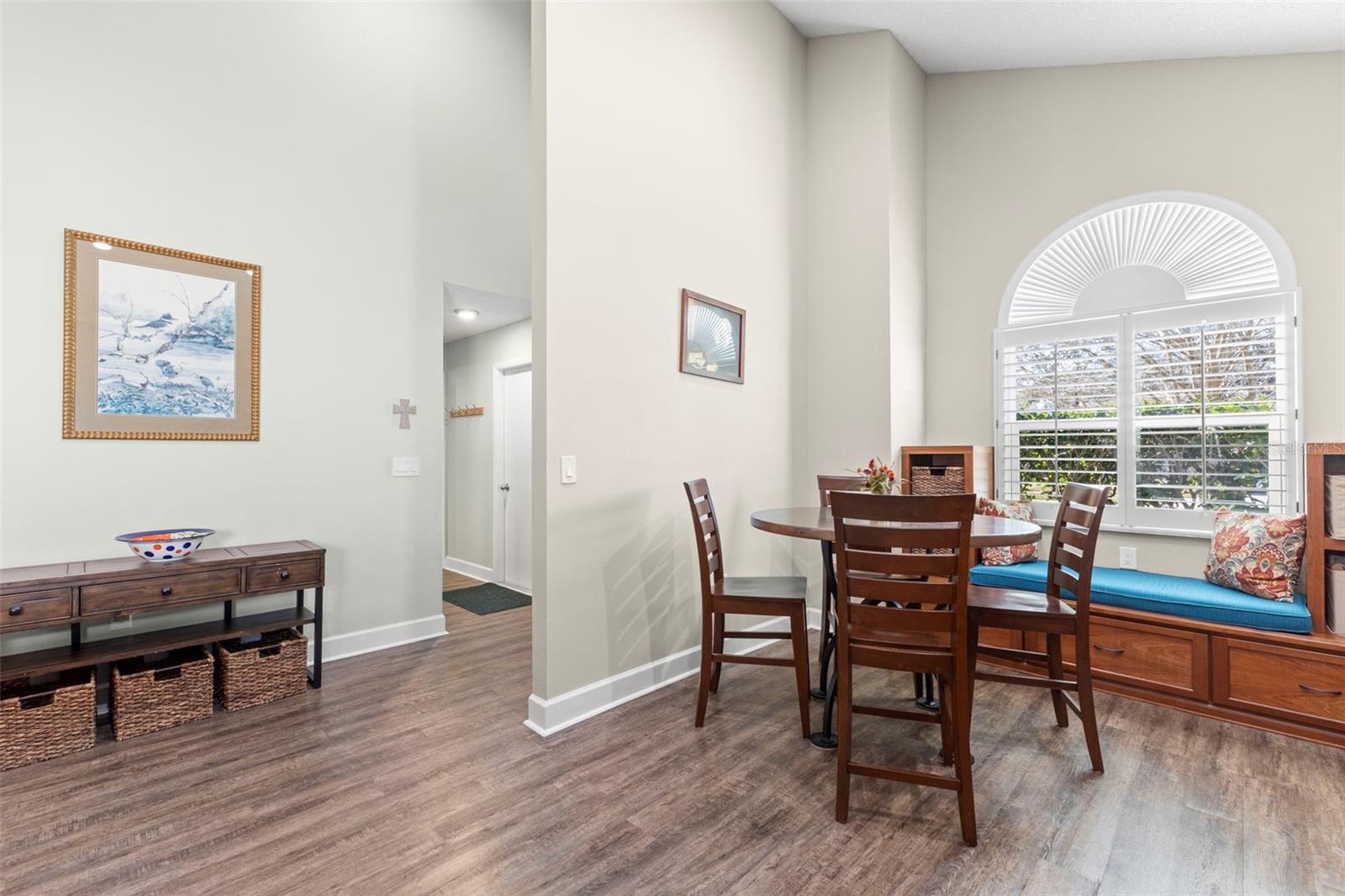 Image 6 of 69 For 1703 Bayhill Drive