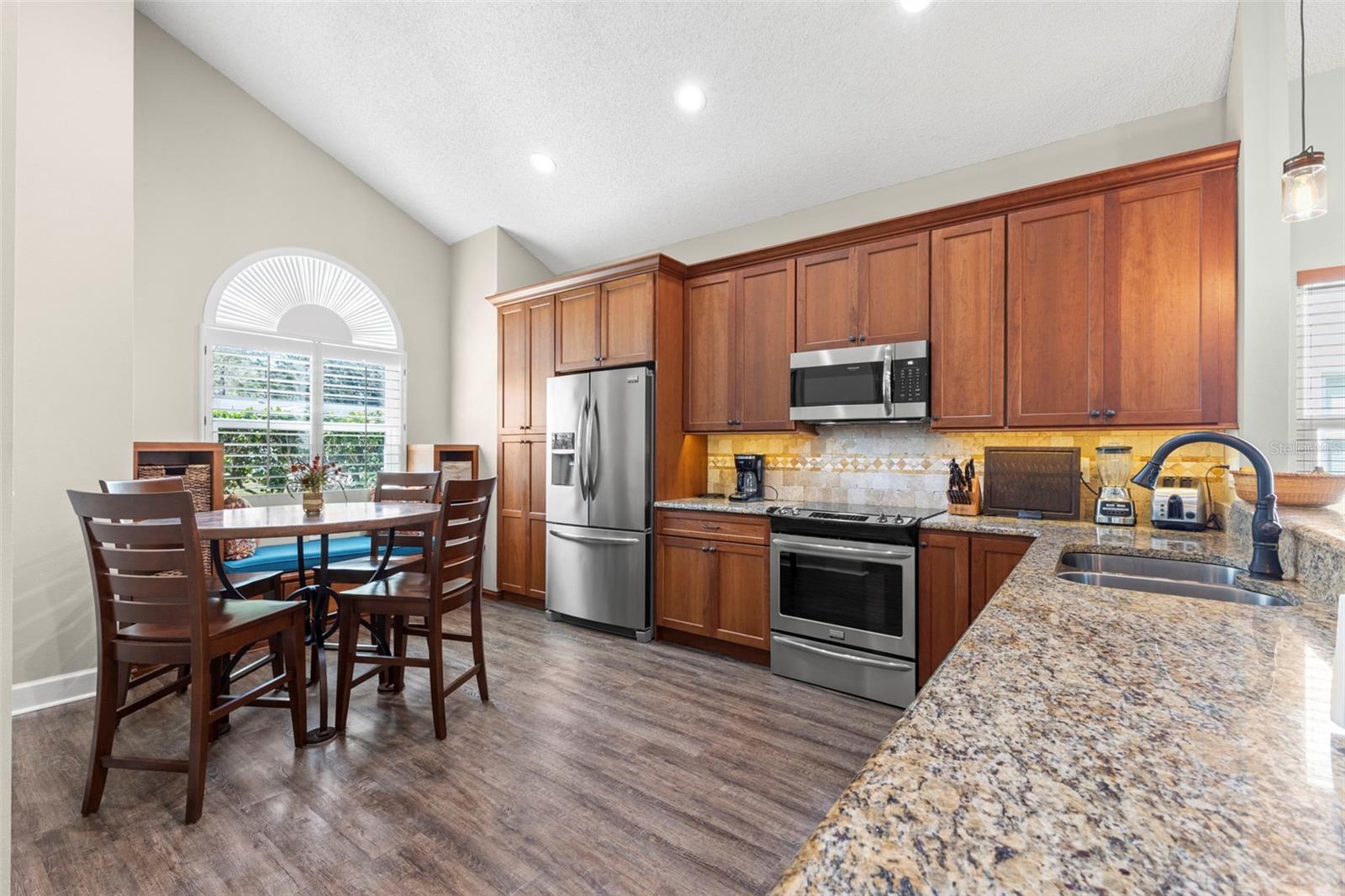 Image 7 of 69 For 1703 Bayhill Drive