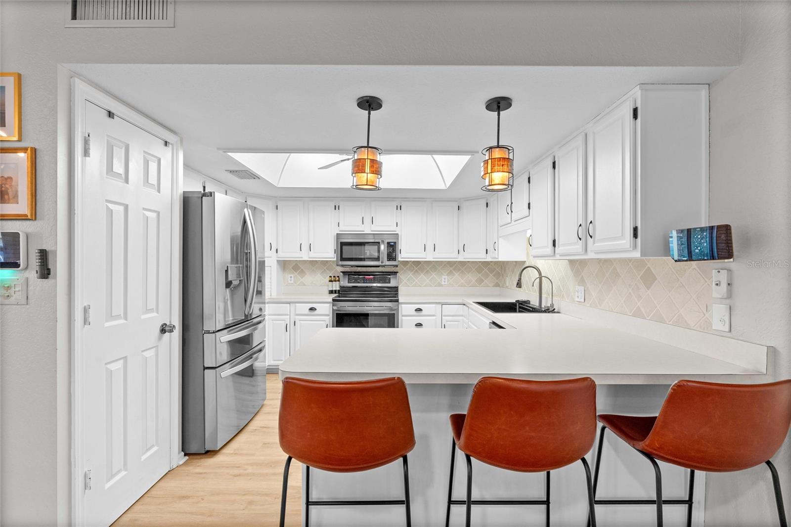 Image 15 of 58 For 11629 Anchor Way