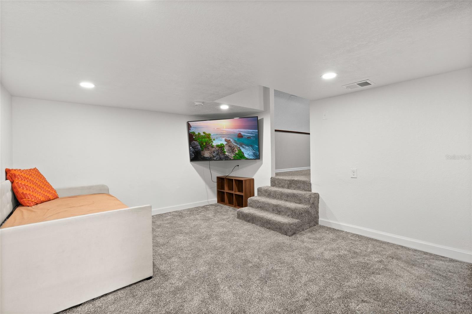 Image 32 of 58 For 11629 Anchor Way