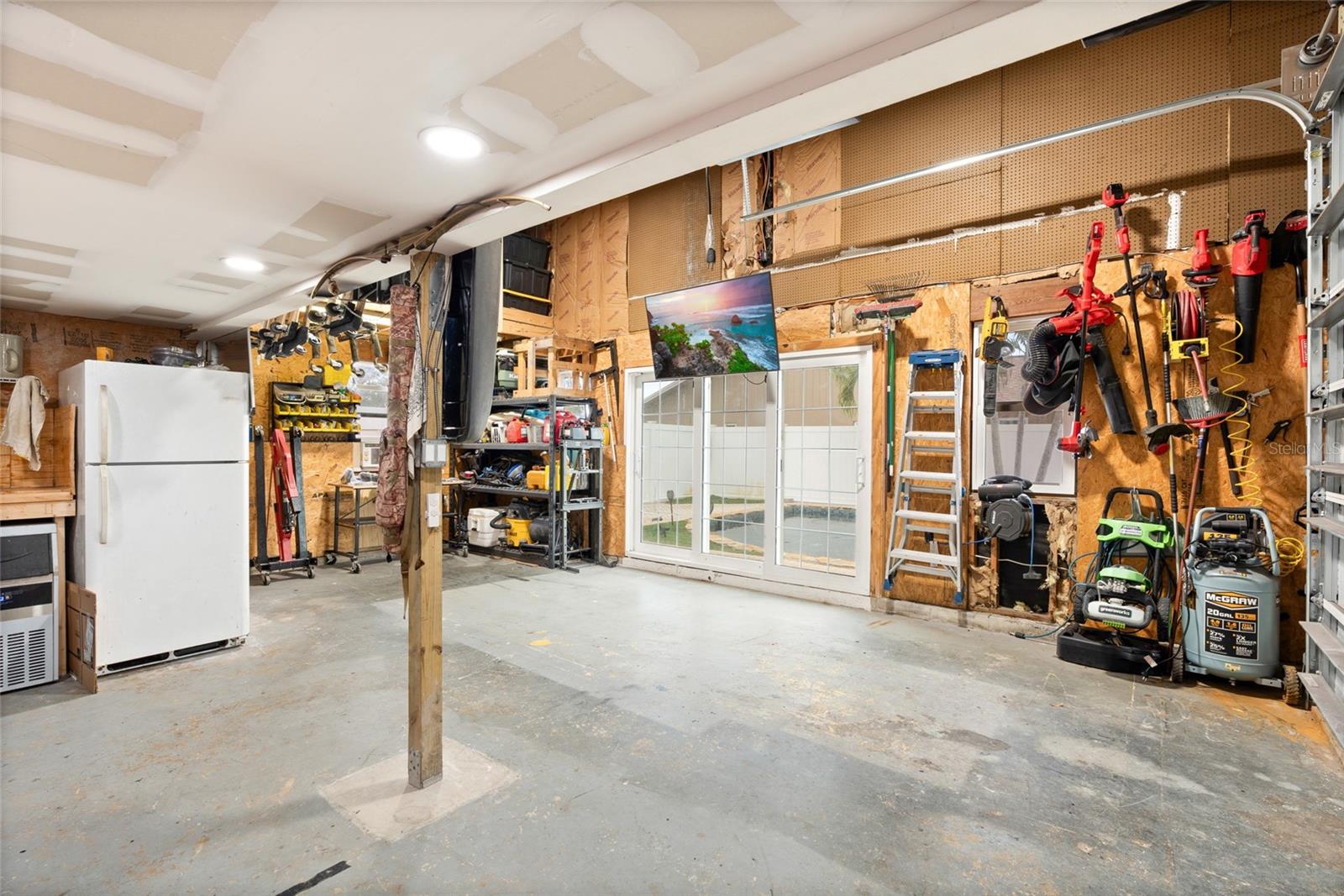 Image 40 of 58 For 11629 Anchor Way