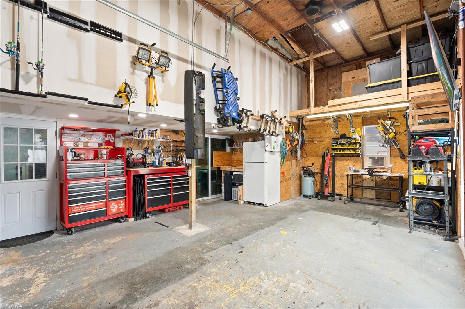 Image 41 of 58 For 11629 Anchor Way