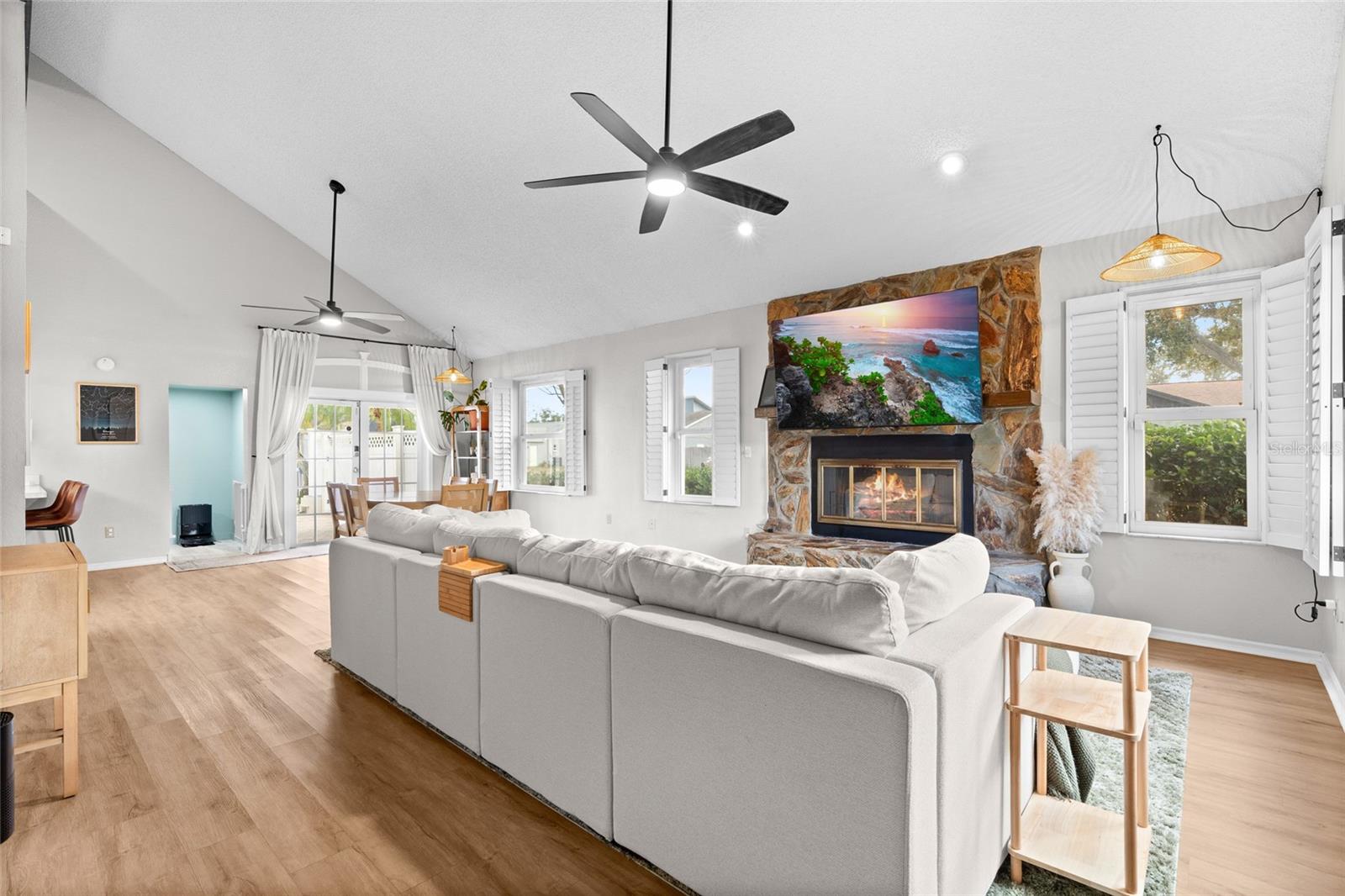 Image 5 of 58 For 11629 Anchor Way